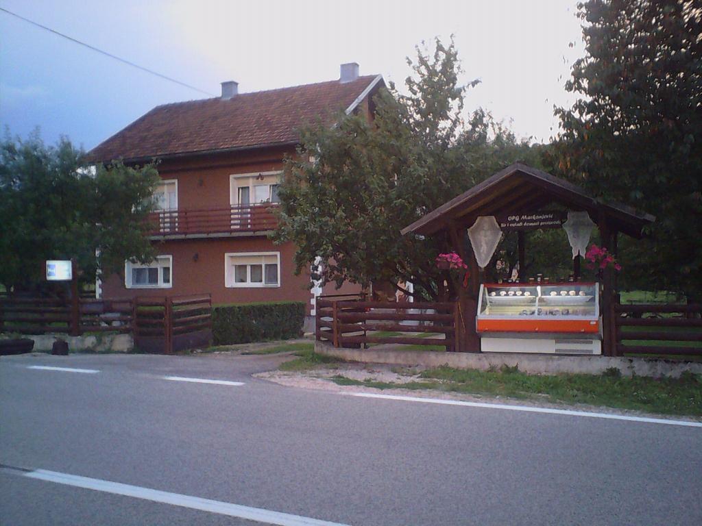 Gacka Rooms Vrhovine Bagian luar foto