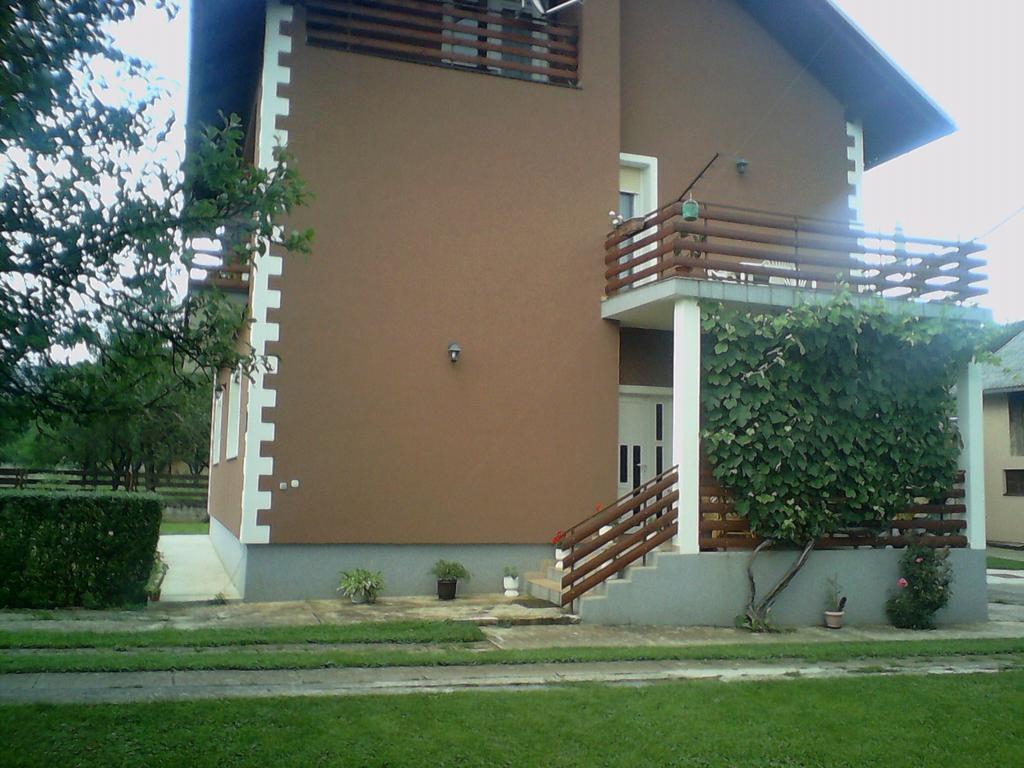 Gacka Rooms Vrhovine Ruang foto