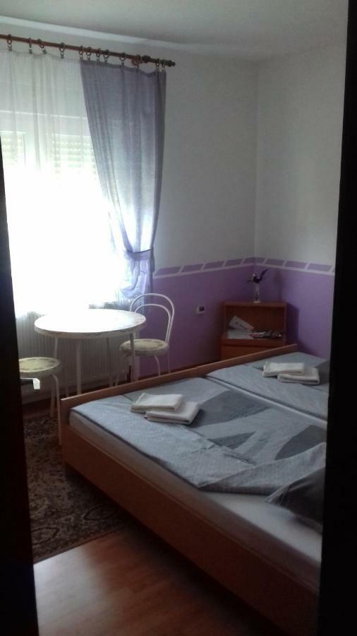 Gacka Rooms Vrhovine Bagian luar foto