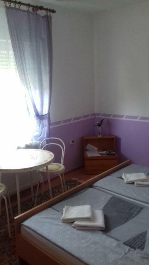 Gacka Rooms Vrhovine Bagian luar foto