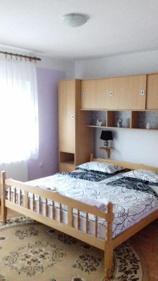Gacka Rooms Vrhovine Bagian luar foto